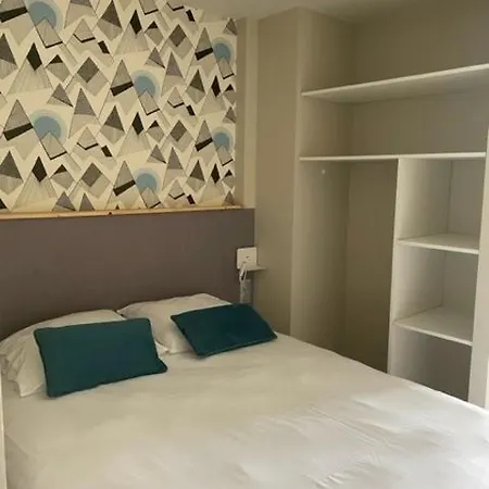 La Rua Hotel *