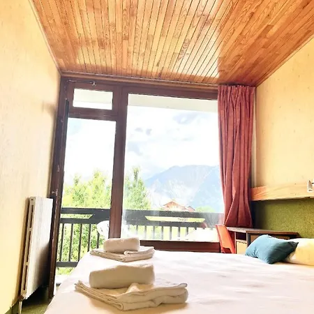 Hotel La Rua Albiez-Montrond